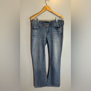 Levi’s low rise boot cut jeans Y2K